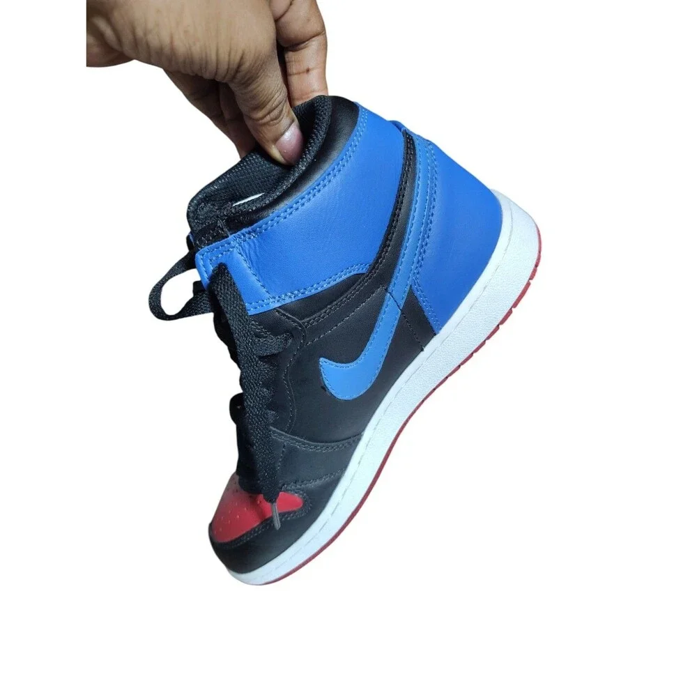 AIR JORDAN RETRO 1 HIGH TOP  3 GS SNEAKERS Size 6.5 Youth/8 Women's    56